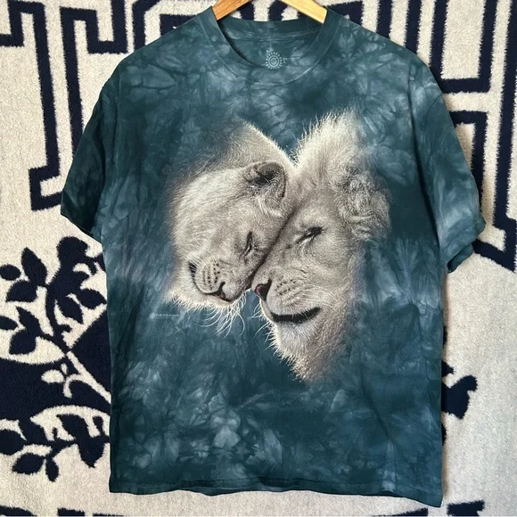 The Mountain Lion T-Shirt Size Large Lions Animal Print 2017 - Picture 2 of 5